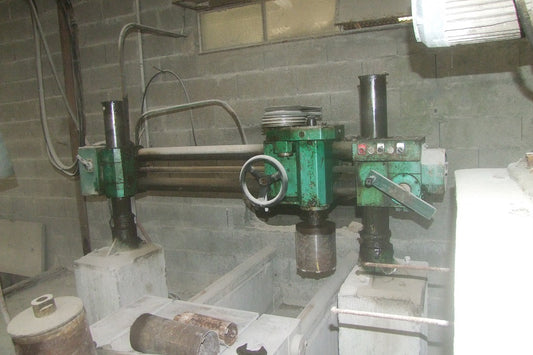 Perceuse à jardinières d'occasion de marque BERNAT