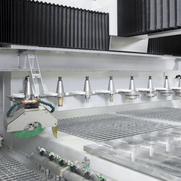 Centre d'usinage CONTOR de marque EMMEDUE