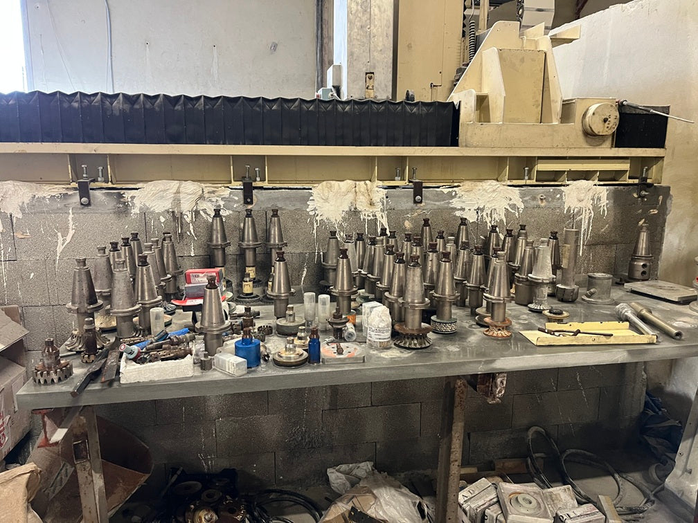 Centre d'usinage OMAG modèle 98 MILL V3