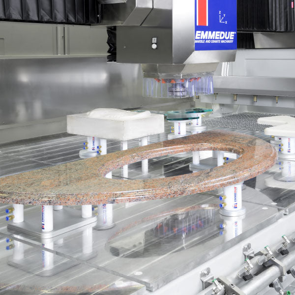 Centre d'usinage CONTOR de marque EMMEDUE